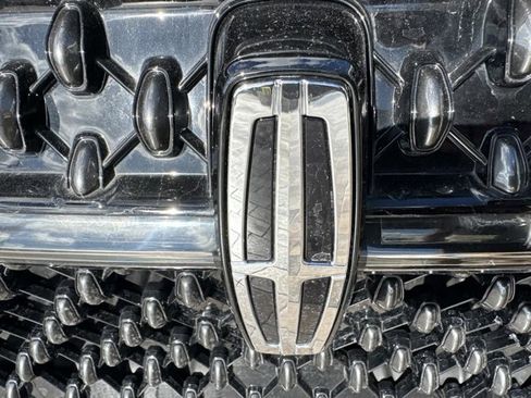 New 2025 Lincoln Nautilus Premier w/ Jet Appearance Package image 7