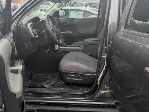 Used 2023 Toyota Tacoma SR5 w/ Technology Package image 11