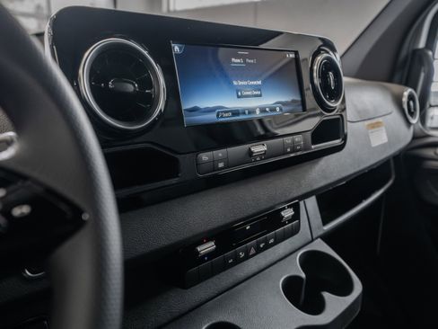 New 2025 Mercedes-Benz Sprinter 2500 image 19