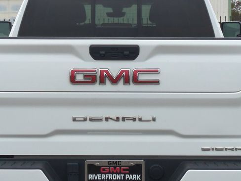 Used 2022 GMC Sierra 2500 Denali w/ Denali Ultimate Package AWD/4WD image 45