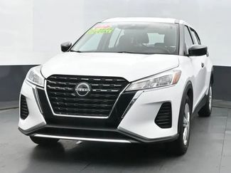 Used 2022 Nissan Kicks S image 1