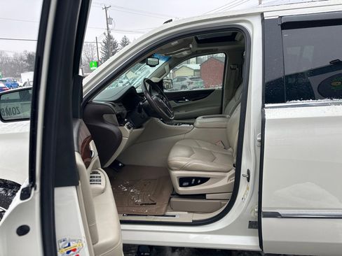Used 2015 Cadillac Escalade ESV Premium image 9