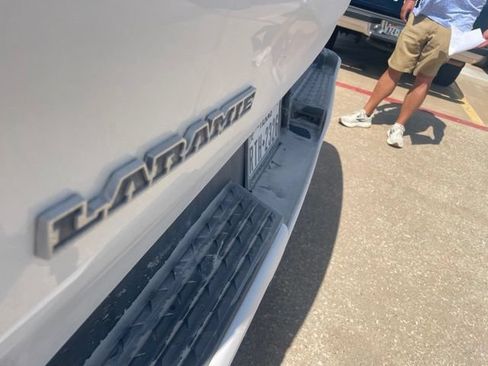 Used 2022 RAM 1500 Laramie w/ Sport Appearance Package AWD/4WD image 9