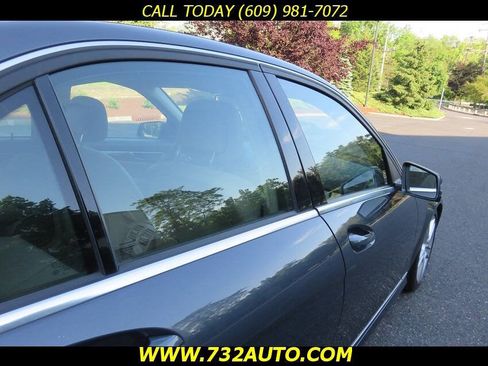 Used 2011 Mercedes-Benz C 300 4MATIC Sedan image 16