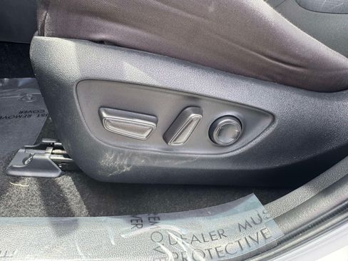 Used 2025 Toyota RAV4 XLE FWD image 26