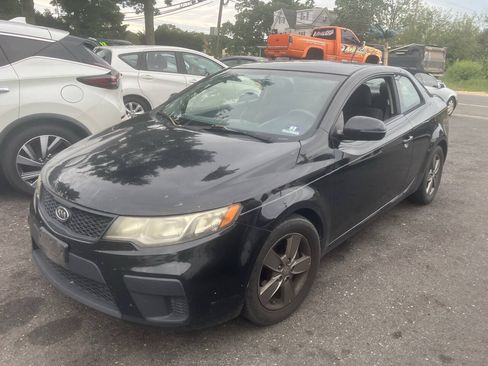 Used 2011 Kia Forte Koup EX FWD image 2
