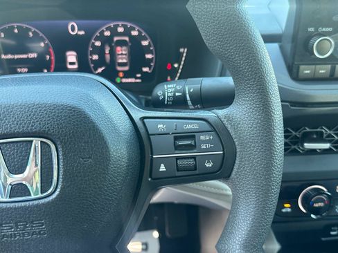 Used 2025 Honda Accord SE image 18