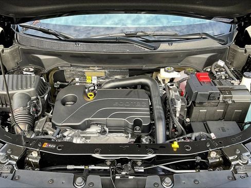New 2026 Chevrolet Equinox LT w/ Safety and Technology Package FWD image 11