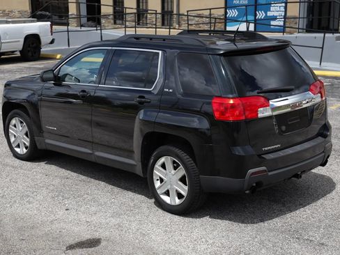 Used 2011 GMC Terrain SLE FWD image 3