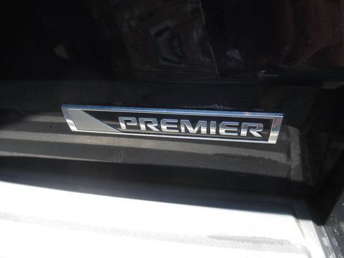 Used 2018 Chevrolet Tahoe Premier AWD/4WD image 13