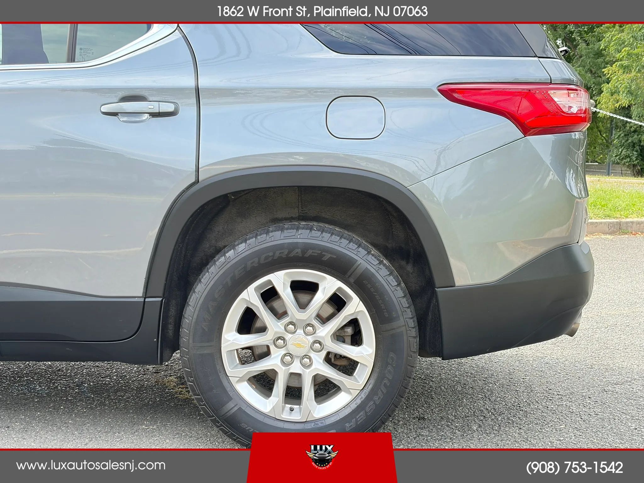 Used 2021 Chevrolet Traverse LS AWD/4WD image 11