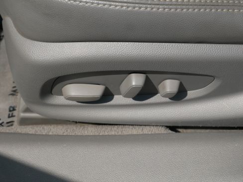 Used 2014 Chevrolet Impala LT FWD image 18