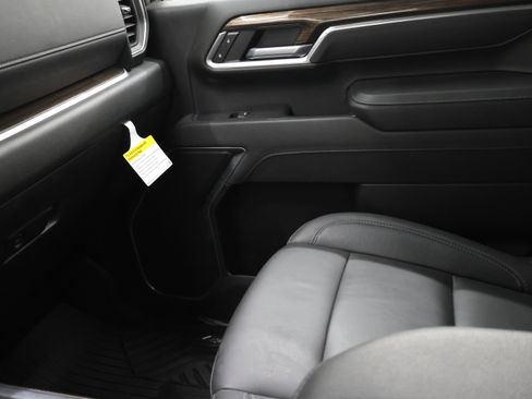 Used 2025 Chevrolet Silverado 2500 LT w/ Trail Boss Package image 12