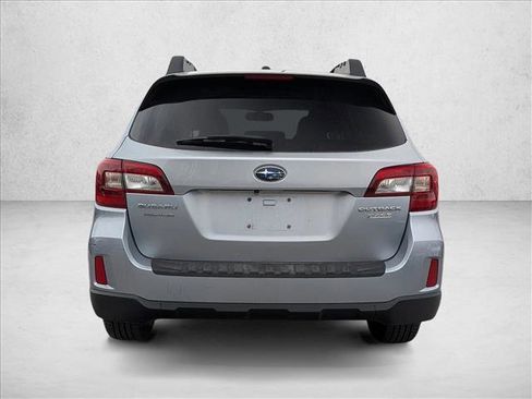 Used 2015 Subaru Outback 2.5i Premium image 4