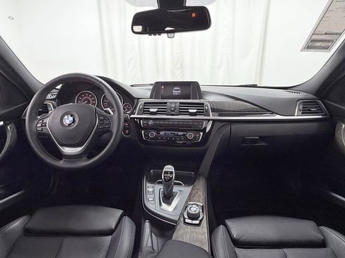 Used 2017 BMW 330i xDrive Sedan AWD/4WD image 8