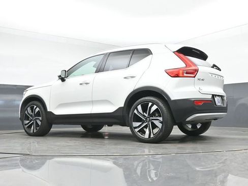 Used 2024 Volvo XC40 B5 Plus w/ Climate Package AWD/4WD image 15