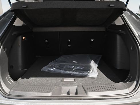 New 2026 Chevrolet Trax LT w/ LPO, Blackout Package image 31