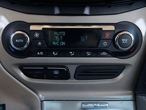 Used 2012 Ford Focus SEL image 30