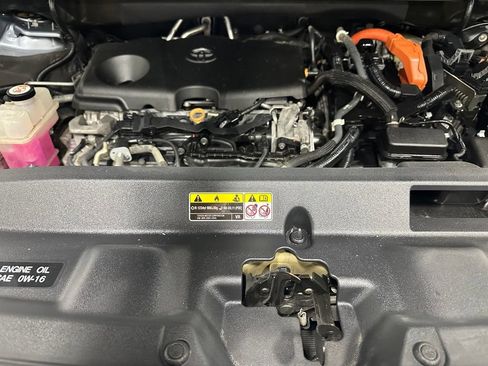 Used 2020 Toyota Highlander XLE AWD/4WD image 69