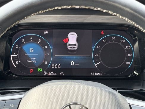 Used 2024 Volkswagen Atlas Cross Sport SE FWD image 14