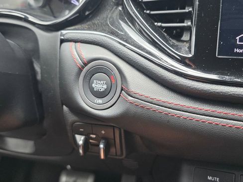 Used 2024 Dodge Durango GT RWD image 31