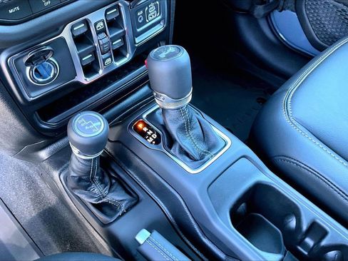 New 2026 Jeep Wrangler Sahara AWD/4WD image 31