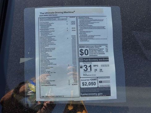 Used 2025 BMW 330i Sedan w/ Convenience Package image 17