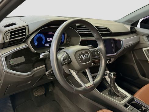 Used 2021 Audi Q3 2.0T Premium w/ Convenience Package image 18