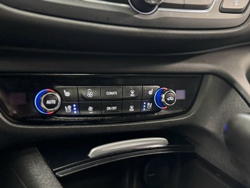 Used 2019 Buick Regal GS image 27