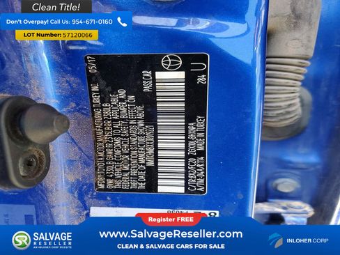 Used 2018 Toyota C-HR XLE FWD image 16
