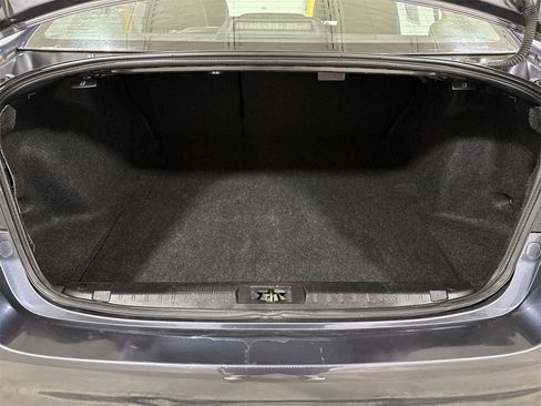 Used 2017 Subaru Legacy 2.5i Limited image 24