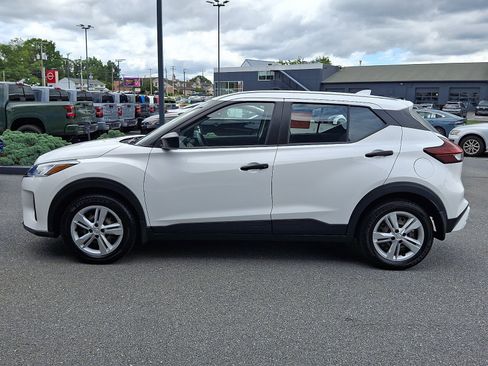 Certified 2023 Nissan Kicks S FWD image 4