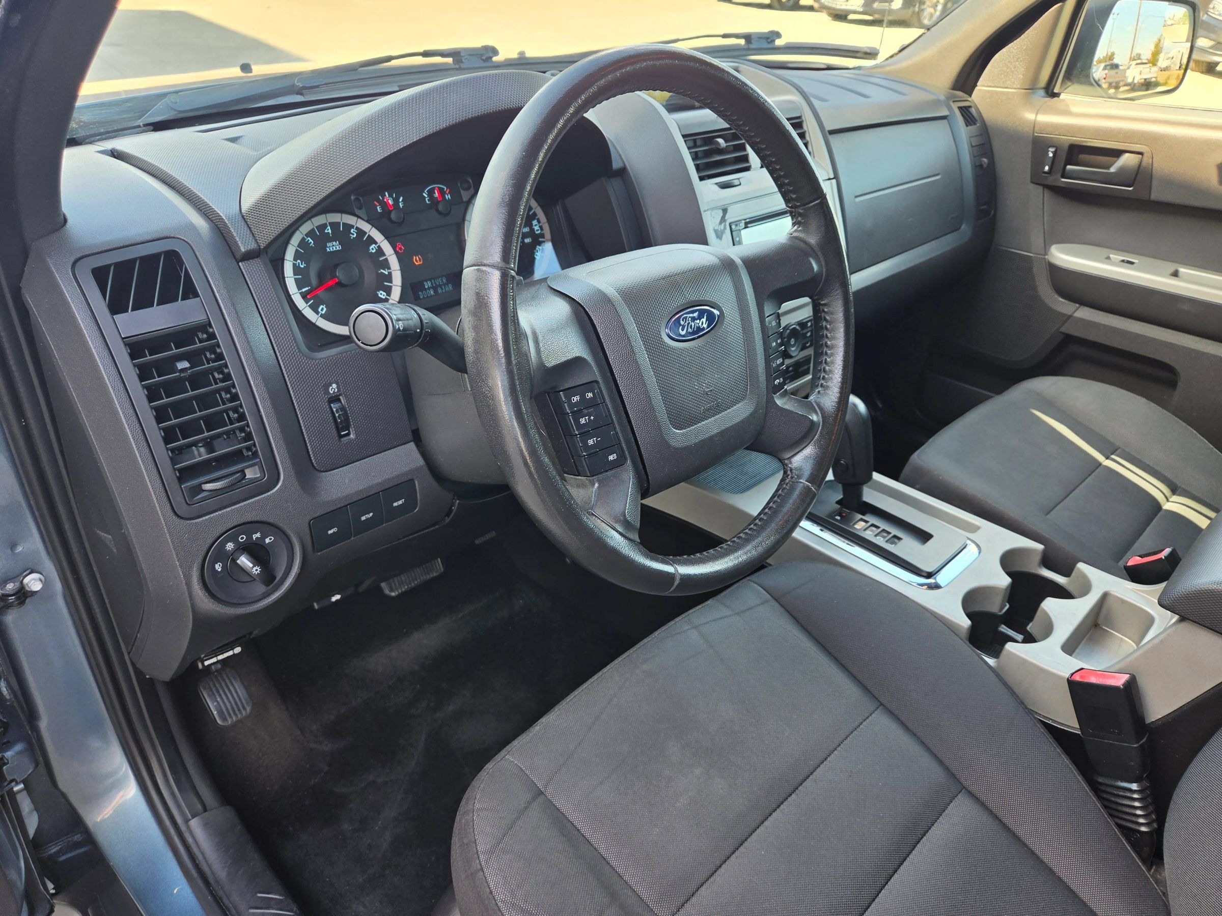 Used 2011 Ford Escape XLT w/ 202A Rapid Spec Order Code FWD image 12