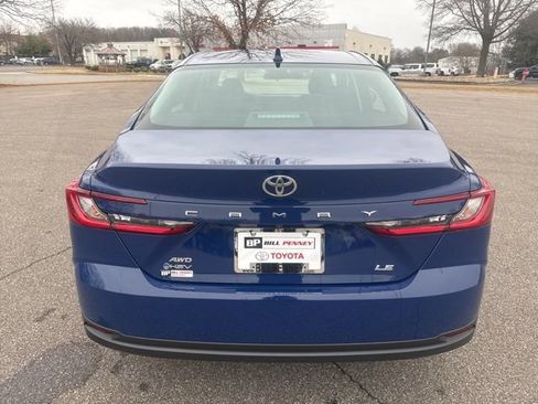 Used 2025 Toyota Camry LE image 4