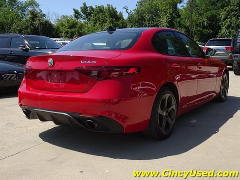 Used 2017 Alfa Romeo Giulia AWD image 6