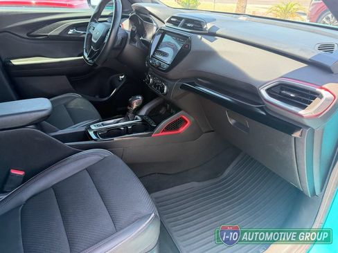 Used 2021 Chevrolet TrailBlazer RS w/ Sun and Liftgate Package FWD image 16