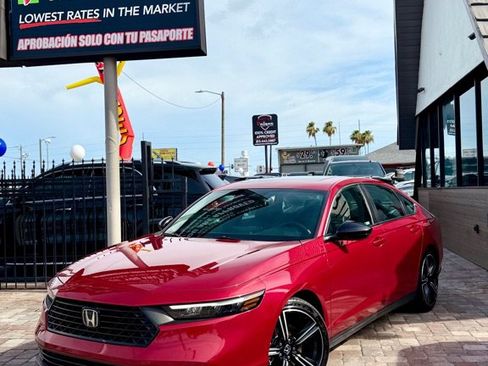 Used 2025 Honda Accord Sport image 28