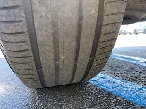 Used 2021 Jeep Grand Cherokee Limited w/ Luxury Group II image 9