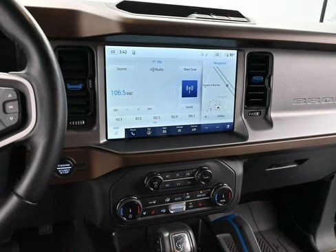 Used 2022 Ford Bronco Outer Banks AWD/4WD image 17