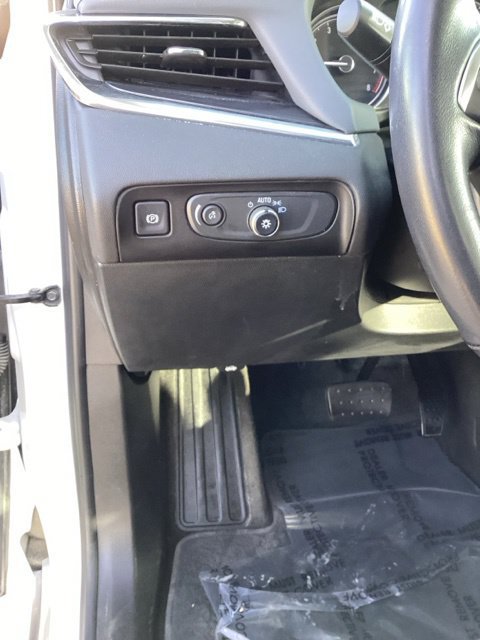 Used 2020 Buick Enclave Essence AWD/4WD image 13