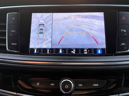 Used 2024 Buick Enclave Avenir w/ Avenir Technology Package image 23