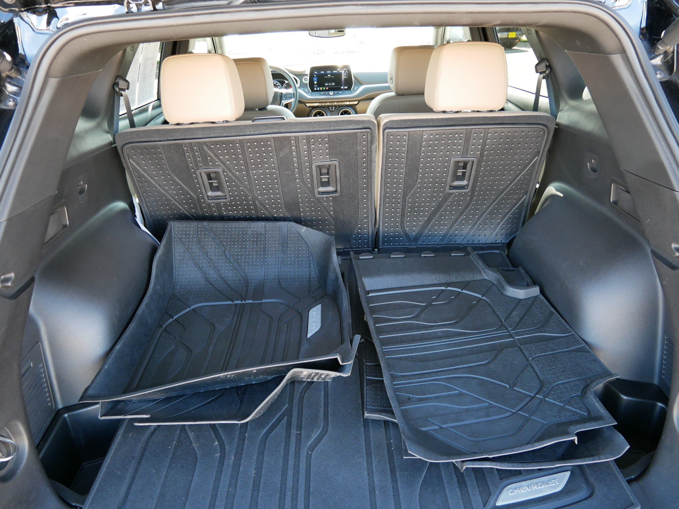 Used 2023 Chevrolet Blazer Premier w/ Enhanced Convenience Package AWD/4WD image 18