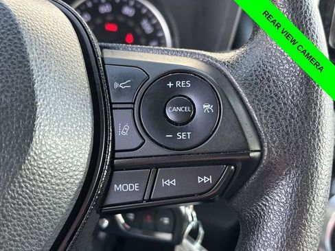 Used 2022 Toyota RAV4 LE AWD/4WD image 12