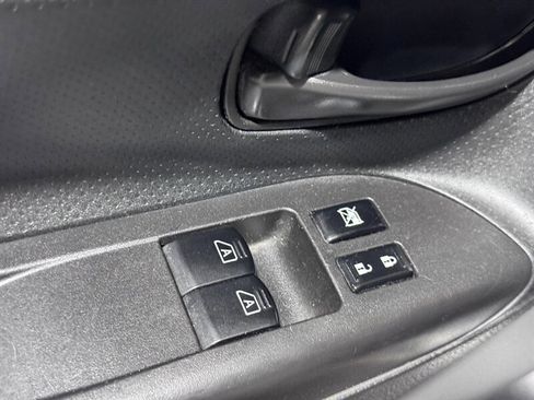 Used 2015 Nissan NV200 SV w/ Technology Package image 16