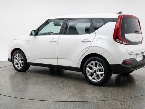 Used 2025 Kia Soul LX w/ LX Technology Package image 5