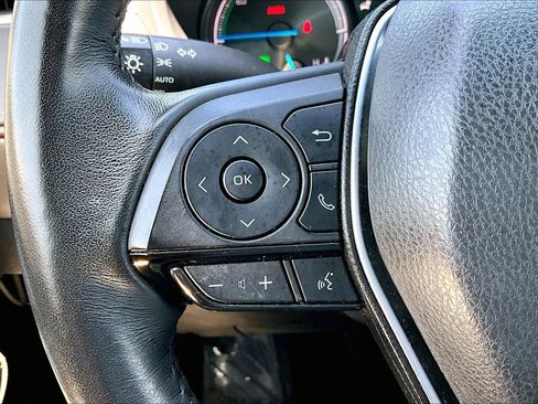 Used 2022 Toyota Venza XLE AWD/4WD image 17