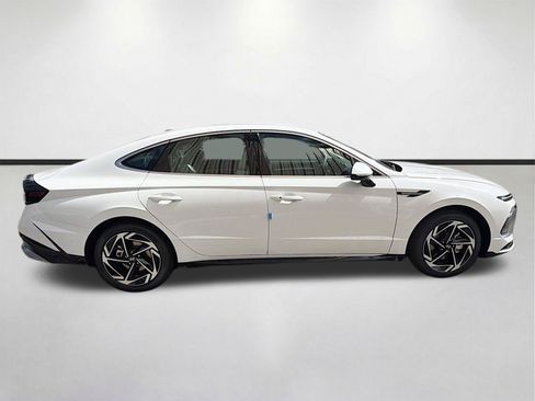 New 2026 Hyundai Sonata SEL FWD image 2