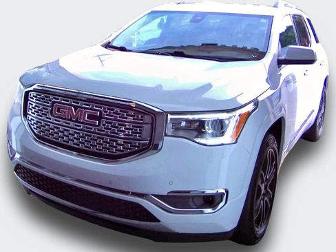 Used 2019 GMC Acadia Denali FWD image 7