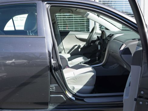 Used 2009 Toyota Corolla SEDAN 4D image 29