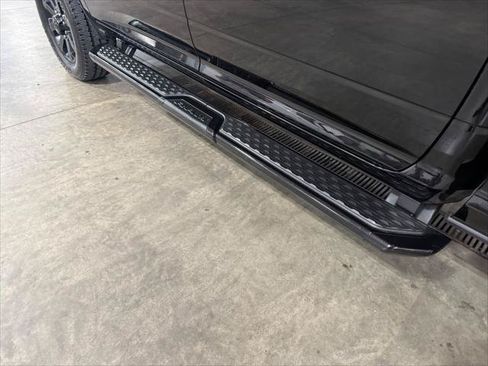 Certified 2024 RAM 2500 Big Horn w/ Night Edition AWD/4WD image 30